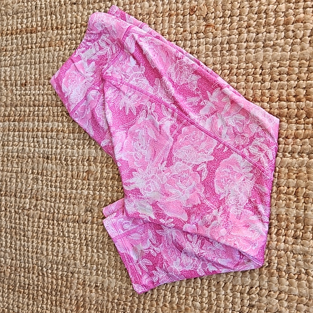 A) Lula roe workout pants